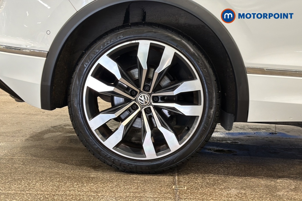 Volkswagen Tiguan R-Line Tech Automatic Petrol SUV - Stock Number (1672987) - 46th supplementary image