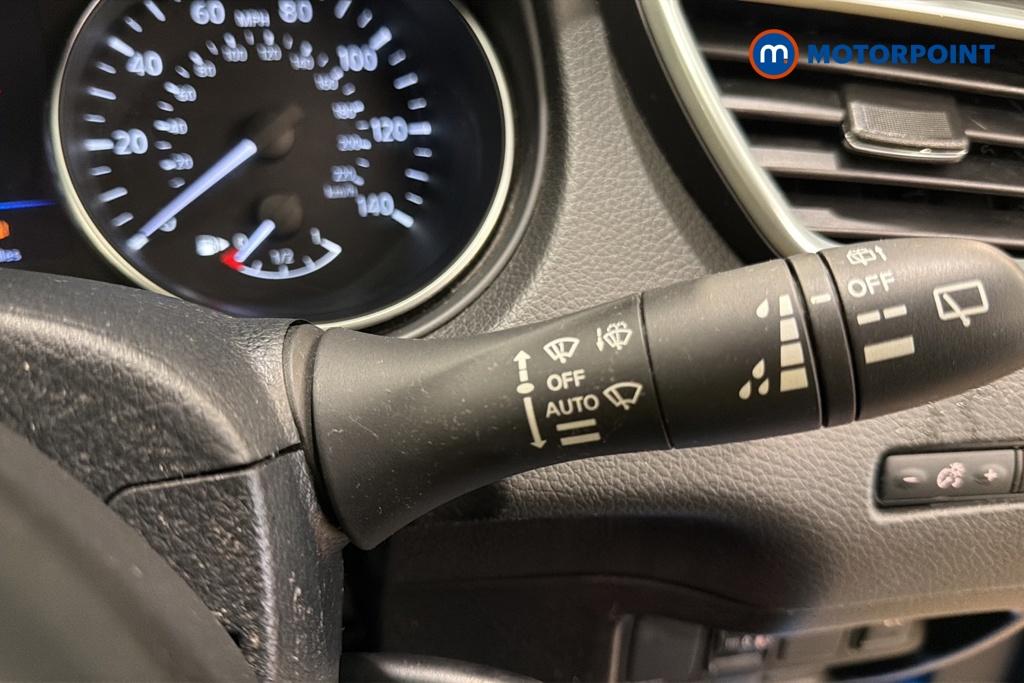 Nissan Qashqai Acenta Premium Manual Petrol SUV - Stock Number (1673429) - 6th supplementary image
