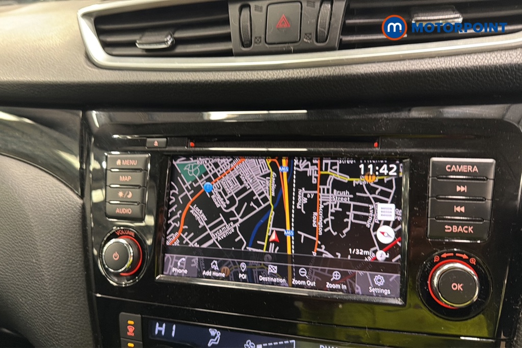 Nissan Qashqai Acenta Premium Manual Petrol SUV - Stock Number (1673429) - 9th supplementary image