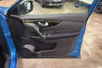 Nissan Qashqai Acenta Premium Manual Petrol SUV - Stock Number (1673429) - 18th supplementary image