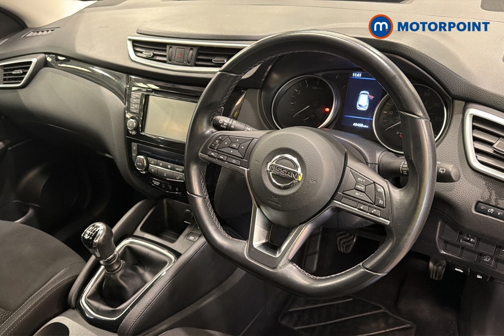 Nissan Qashqai Acenta Premium Manual Petrol SUV - Stock Number (1673429) - 1st supplementary image