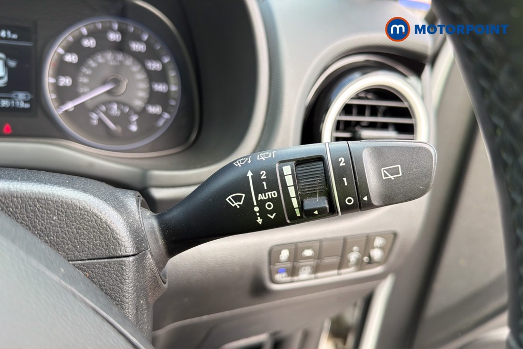 Hyundai Kona Premium Automatic Petrol-Electric Hybrid SUV - Stock Number (1673551) - 7th supplementary image