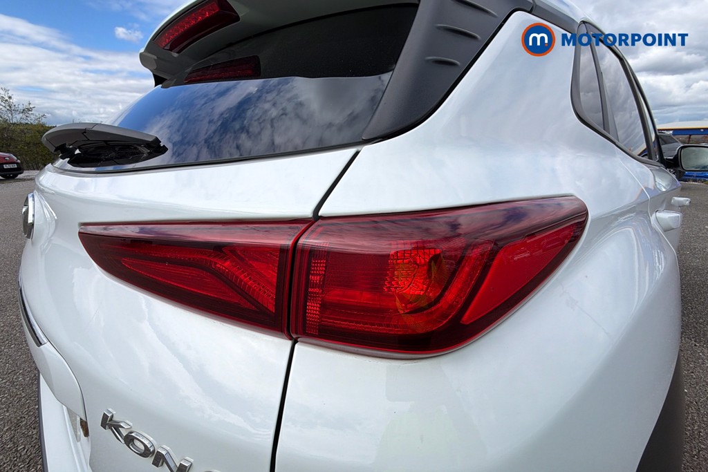 Hyundai Kona Premium Automatic Petrol-Electric Hybrid SUV - Stock Number (1673551) - 38th supplementary image