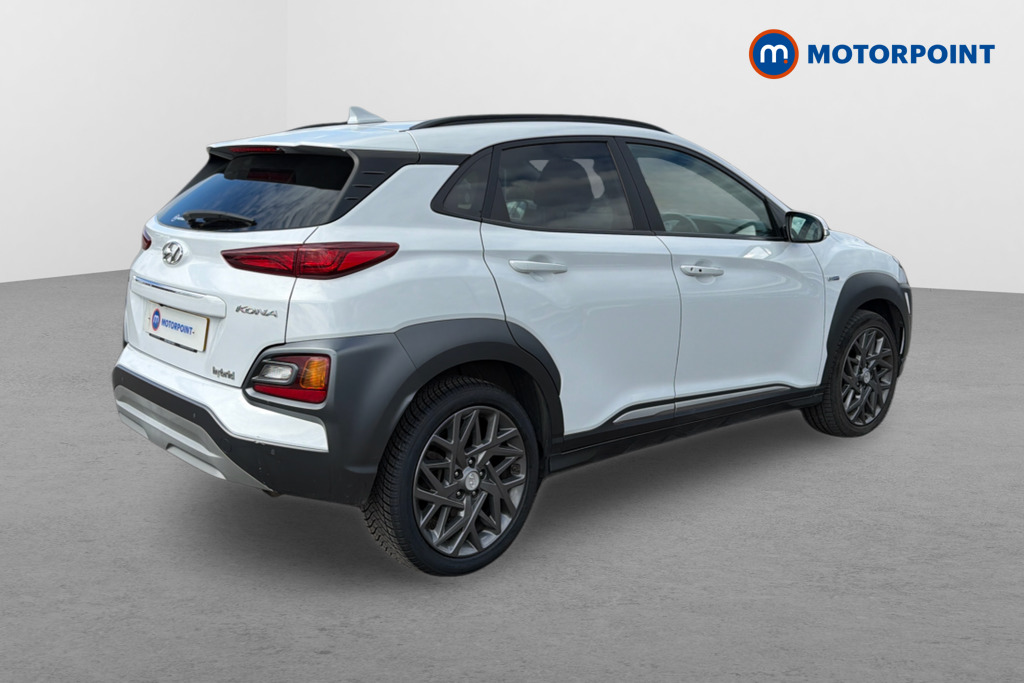 Hyundai Kona Premium Automatic Petrol-Electric Hybrid SUV - Stock Number (1673551) - Drivers side rear corner