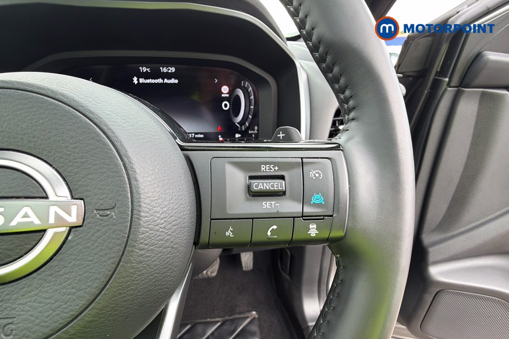 Nissan Qashqai Tekna Automatic Petrol SUV - Stock Number (1673876) - 4th supplementary image