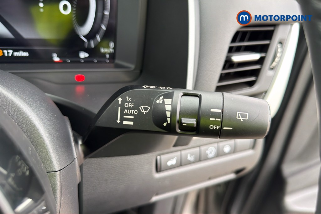 Nissan Qashqai Tekna Automatic Petrol SUV - Stock Number (1673876) - 7th supplementary image