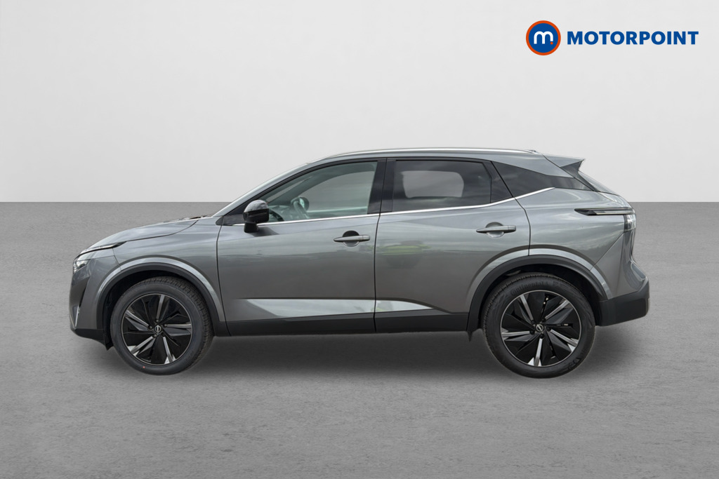 Nissan Qashqai Tekna Automatic Petrol SUV - Stock Number (1673876) - Passenger side