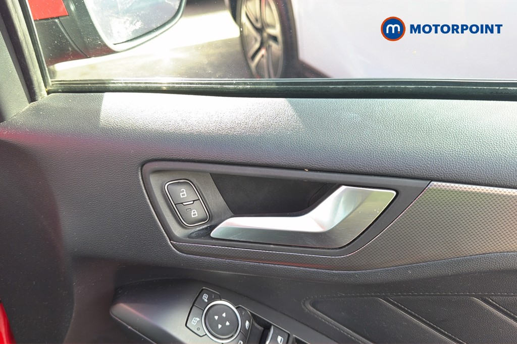 Ford Focus Titanium X Manual Petrol Hatchback - Stock Number (1673901) - 2nd supplementary image
