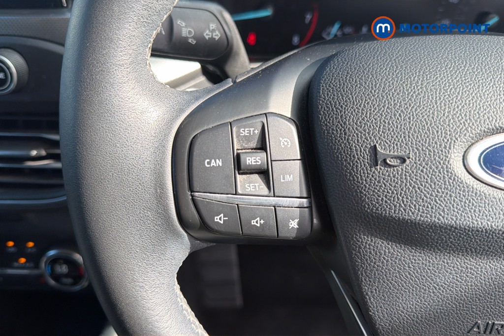 Ford Focus Titanium X Manual Petrol Hatchback - Stock Number (1673901) - 9th supplementary image
