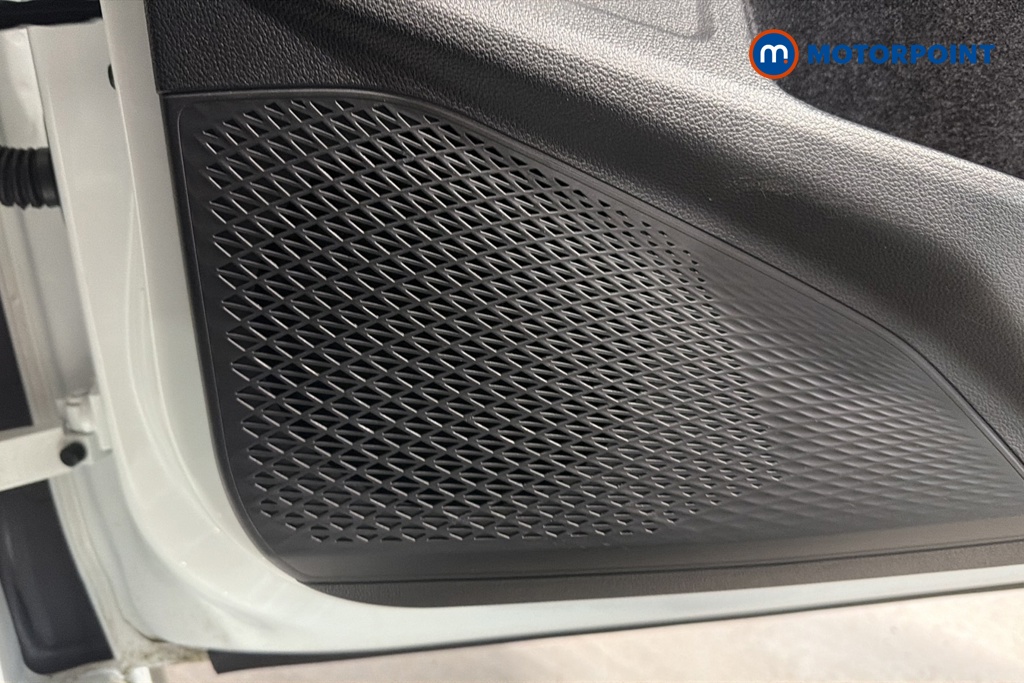 Volkswagen Golf Black Edition Manual Petrol Hatchback - Stock Number (1674336) - 21st supplementary image