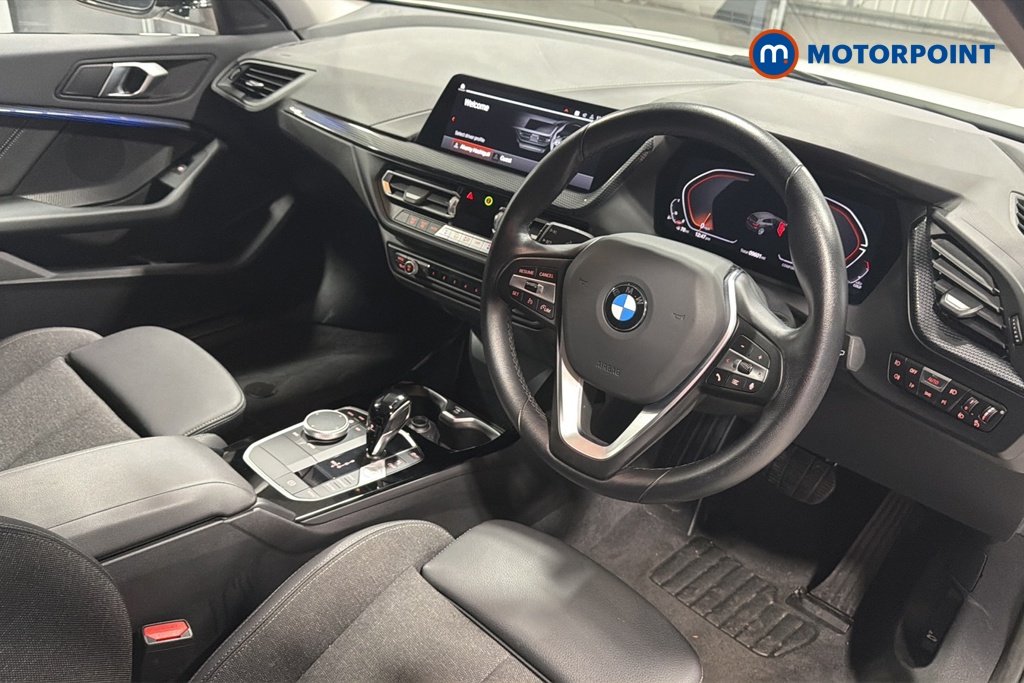 BMW 1 Series Sport Automatic Petrol Hatchback - Stock Number (1674574) - 1st supplementary image