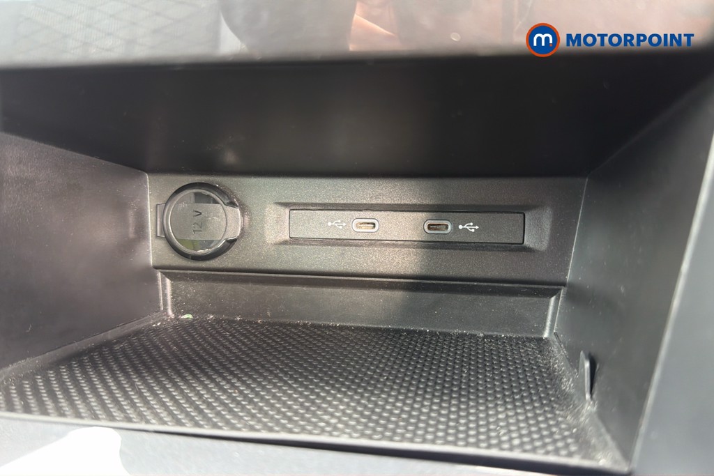 Volkswagen Tiguan R-Line Edition Automatic Petrol SUV - Stock Number (1674709) - 16th supplementary image