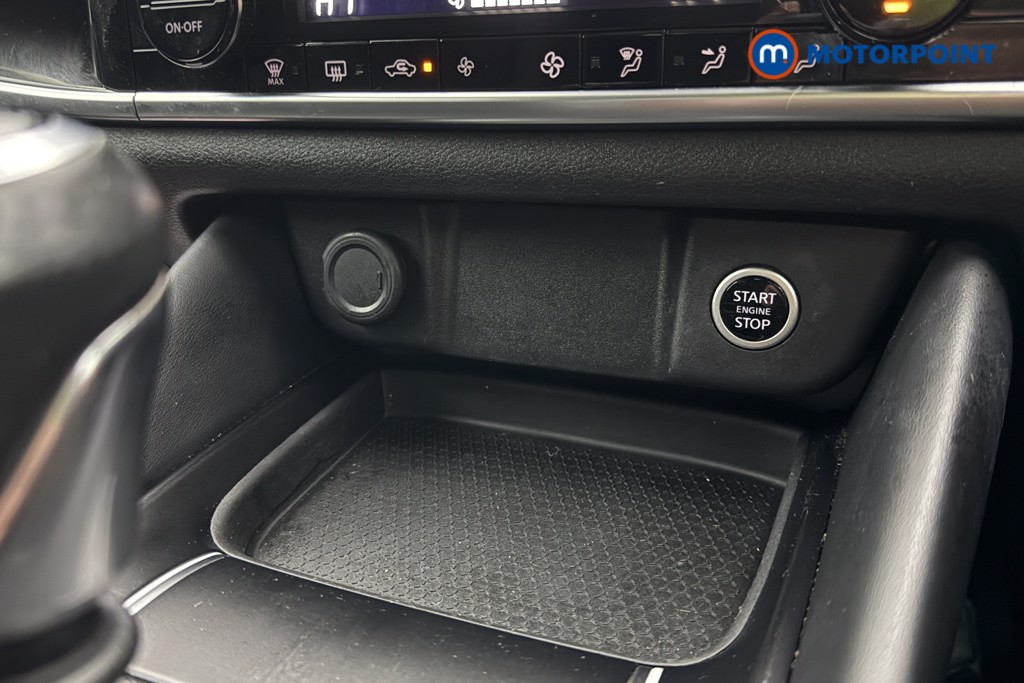 Nissan Qashqai N-Connecta Manual Petrol SUV - Stock Number (1675072) - 14th supplementary image