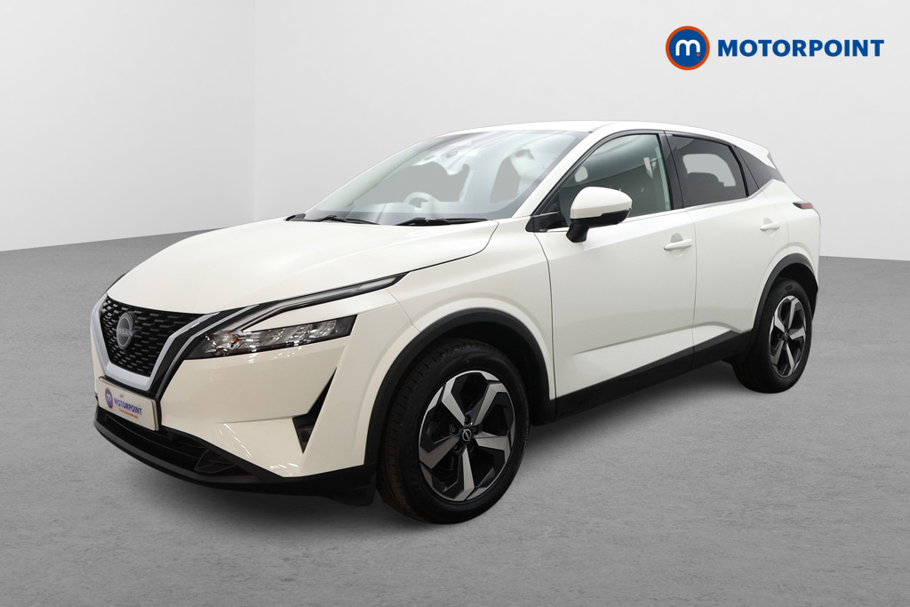 Nissan Qashqai N-Connecta Manual Petrol SUV - Stock Number (1675072) - Passenger side front corner