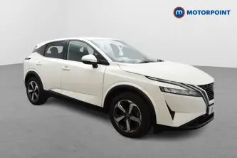 Nissan Qashqai N-Connecta Manual Petrol SUV - Stock Number (1675072) - Drivers side front corner