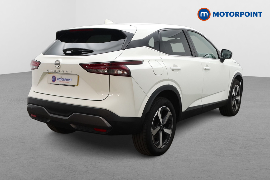 Nissan Qashqai N-Connecta Manual Petrol SUV - Stock Number (1675072) - Drivers side rear corner