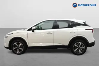 Nissan Qashqai N-Connecta Manual Petrol SUV - Stock Number (1675072) - Passenger side