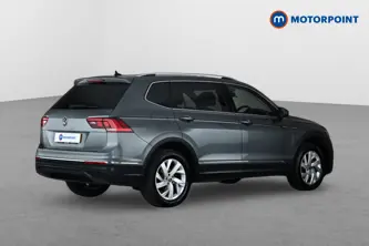 Volkswagen Tiguan Allspace Life Manual Petrol SUV - Stock Number (1675093) - Drivers side rear corner