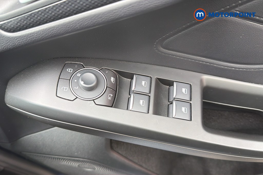 Ford Focus St-Line Edition Manual Petrol Hatchback - Stock Number (1675117) - 4th supplementary image