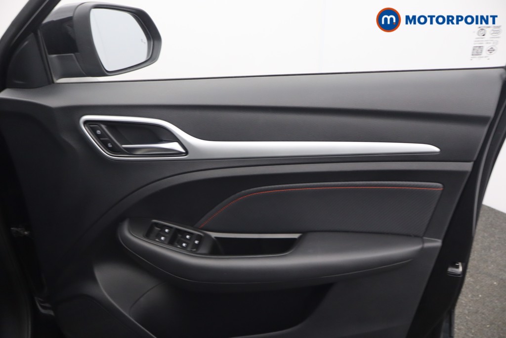 Mg Motor Uk ZS Exclusive Manual Petrol SUV - Stock Number (1675346) - 8th supplementary image