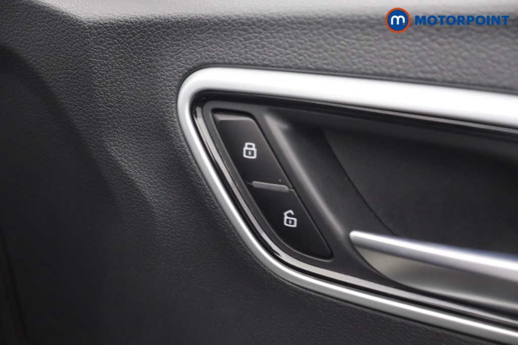 Mg Motor Uk ZS Exclusive Manual Petrol SUV - Stock Number (1675346) - 9th supplementary image