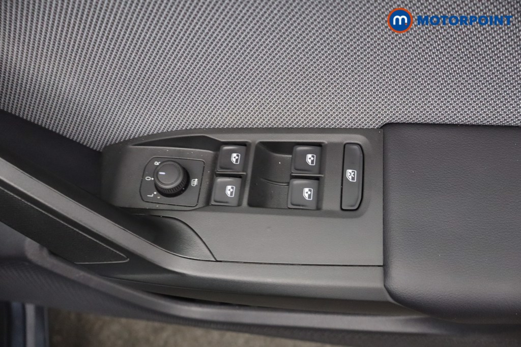 Seat Leon Se Dynamic Manual Petrol Hatchback - Stock Number (1675656) - 10th supplementary image
