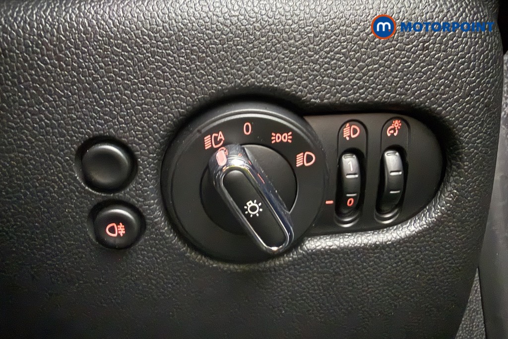 Mini Hatchback Cooper Exclusive Automatic Petrol Hatchback - Stock Number (1675888) - 15th supplementary image