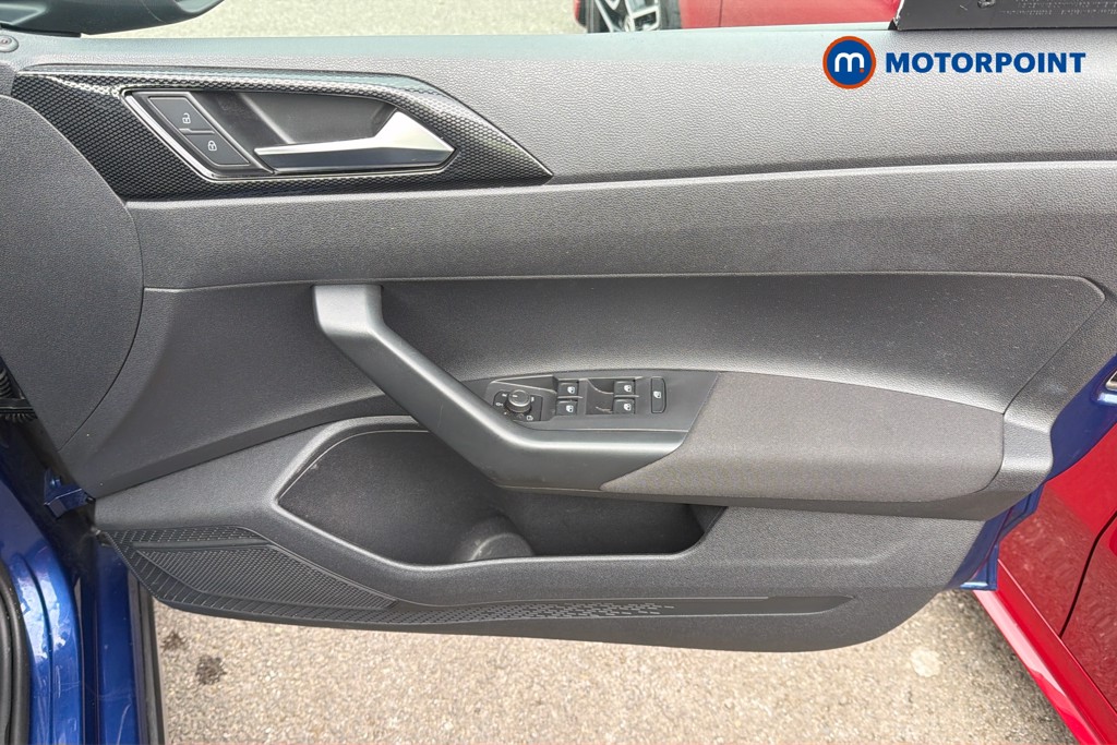Volkswagen Taigo Life Manual Petrol SUV - Stock Number (1676115) - 1st supplementary image