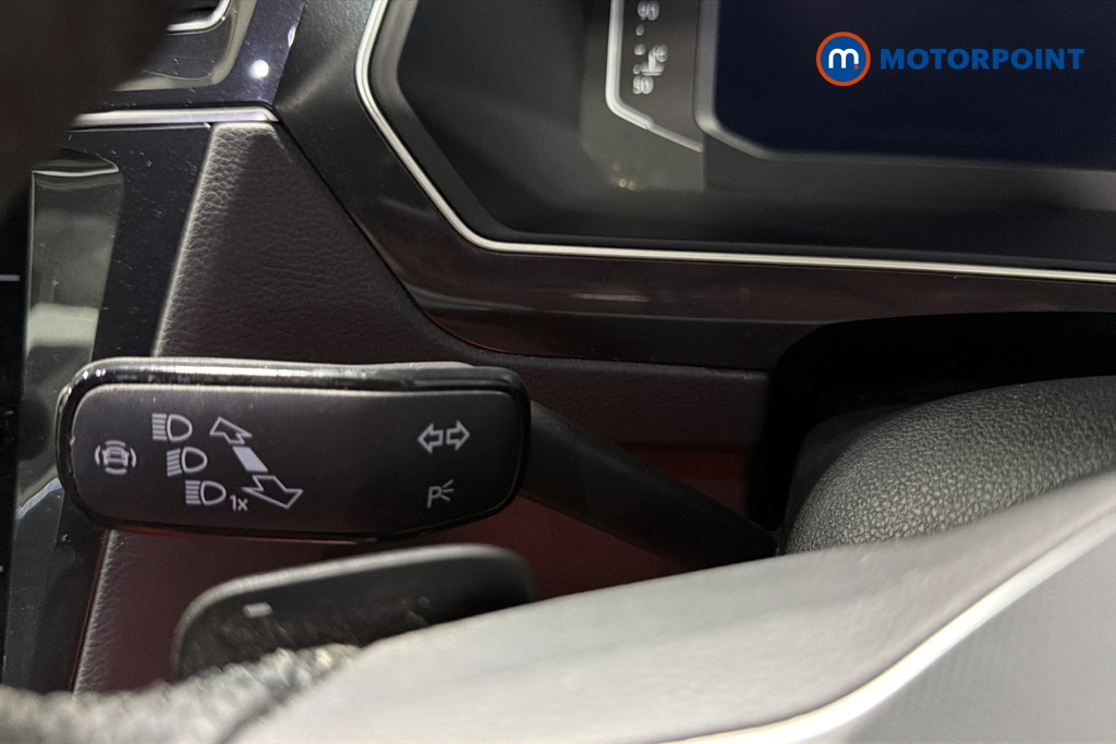 Volkswagen Tiguan R-Line Automatic Petrol SUV - Stock Number (1676309) - 5th supplementary image