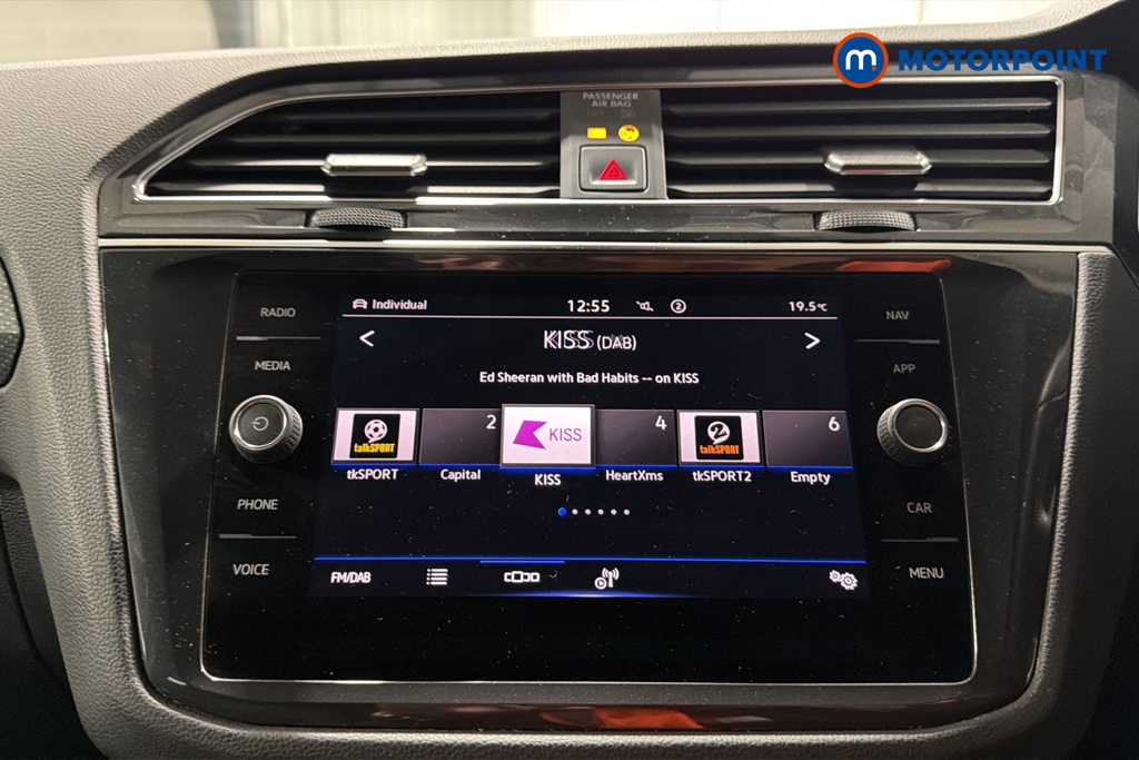 Volkswagen Tiguan R-Line Automatic Petrol SUV - Stock Number (1676309) - 8th supplementary image
