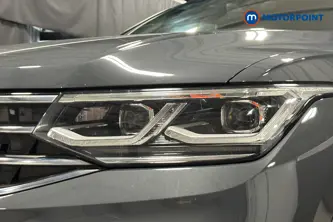 Volkswagen Tiguan R-Line Automatic Petrol SUV - Stock Number (1676309) - 42nd supplementary image