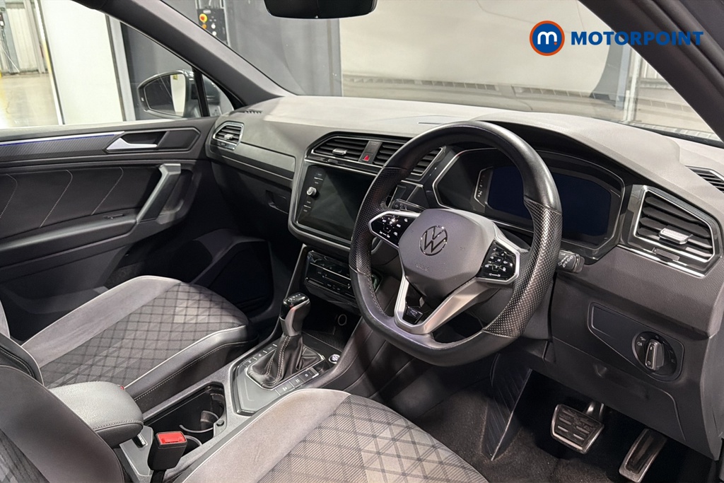 Volkswagen Tiguan R-Line Automatic Petrol SUV - Stock Number (1676309) - 1st supplementary image