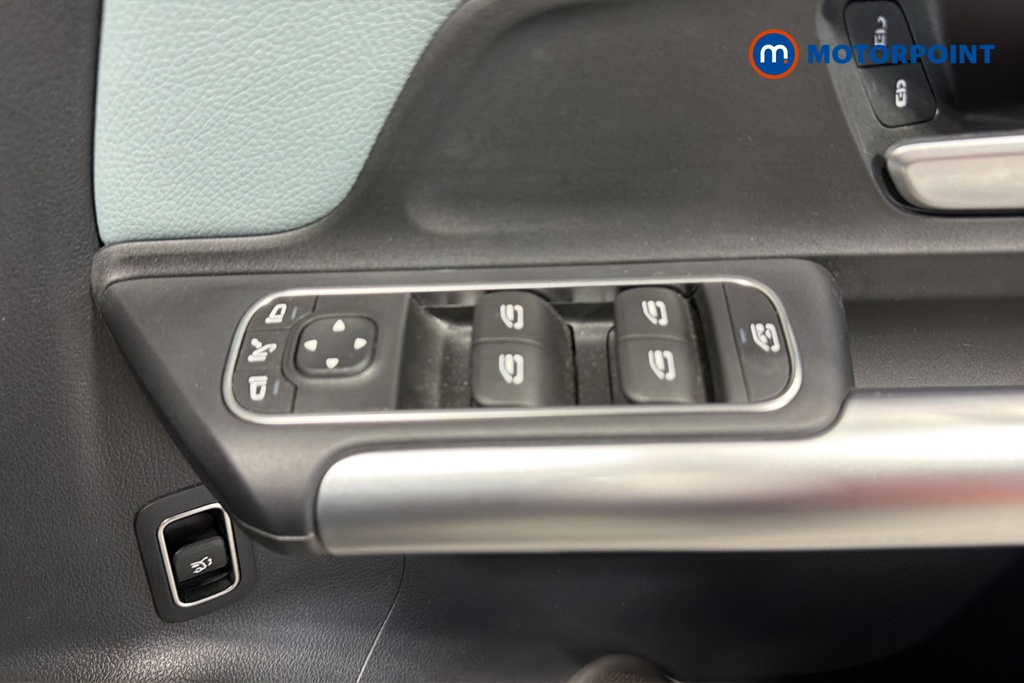 Mercedes-Benz GLA Amg Line Automatic Petrol SUV - Stock Number (1676324) - 19th supplementary image