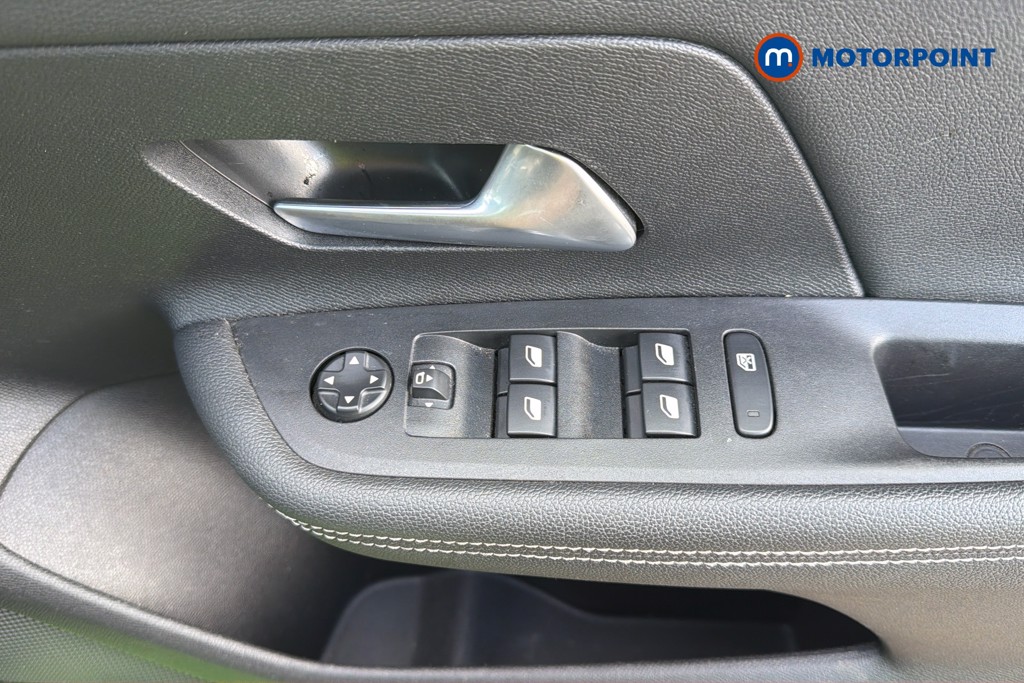 Vauxhall Mokka Ultimate Automatic Electric SUV - Stock Number (1676417) - 3rd supplementary image