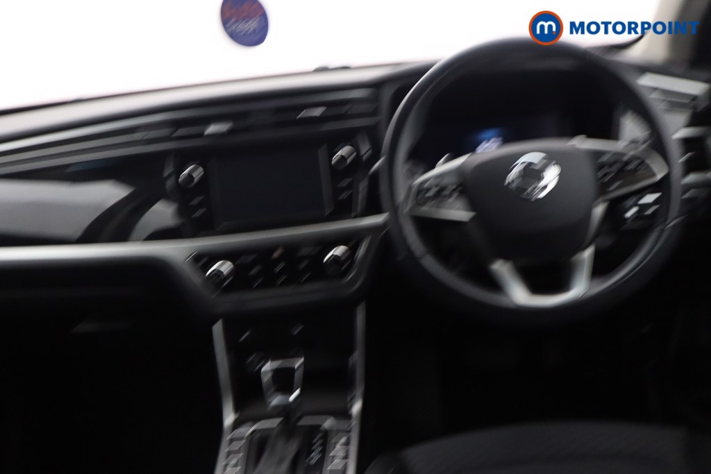 Ssangyong Korando Ventura Automatic Petrol SUV - Stock Number (1676420) - 7th supplementary image