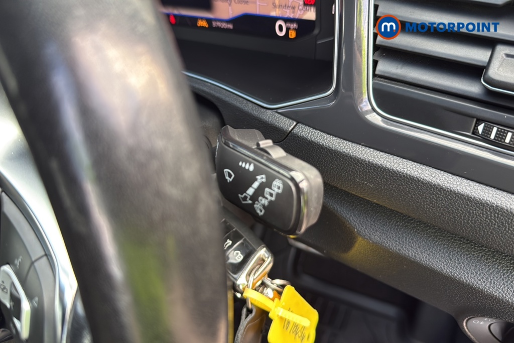 Volkswagen T-Roc SEL Automatic Diesel SUV - Stock Number (1676434) - 6th supplementary image