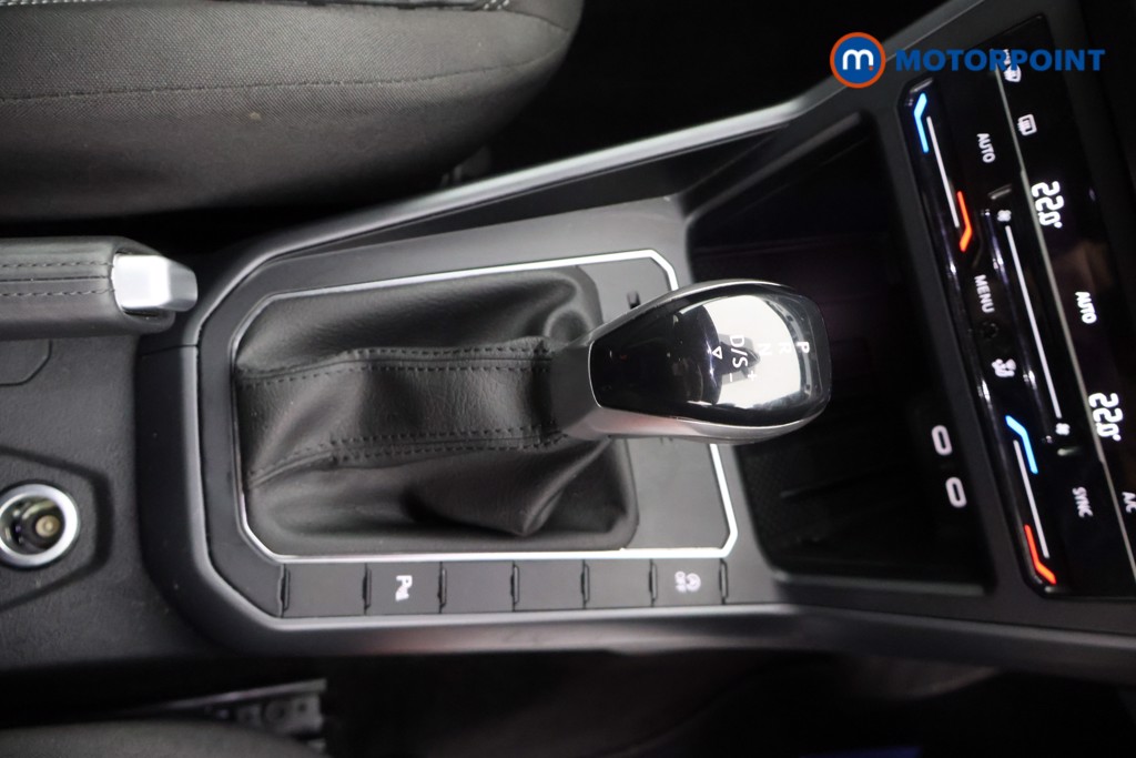 Volkswagen Polo R-Line Automatic Petrol Hatchback - Stock Number (1676563) - 9th supplementary image