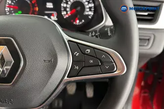 Renault Captur Iconic Manual Petrol SUV - Stock Number (1676631) - 3rd supplementary image