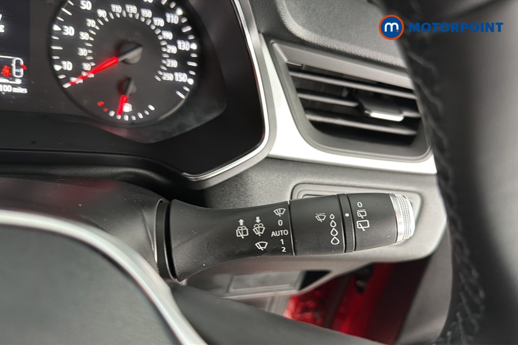 Renault Captur Iconic Manual Petrol SUV - Stock Number (1676631) - 6th supplementary image