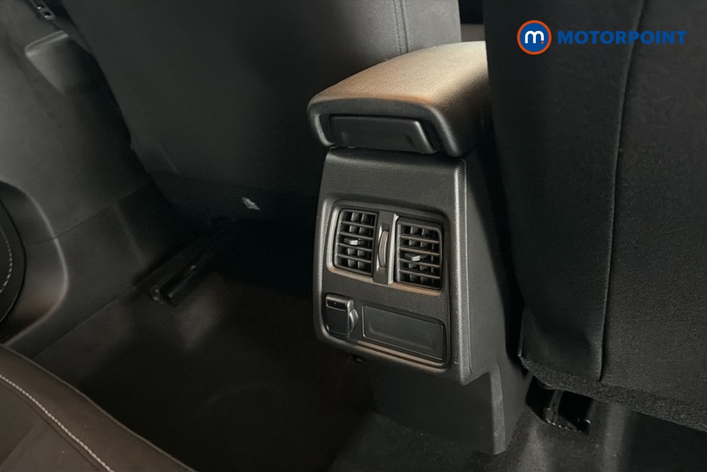 Renault Captur Iconic Manual Petrol SUV - Stock Number (1676631) - 28th supplementary image