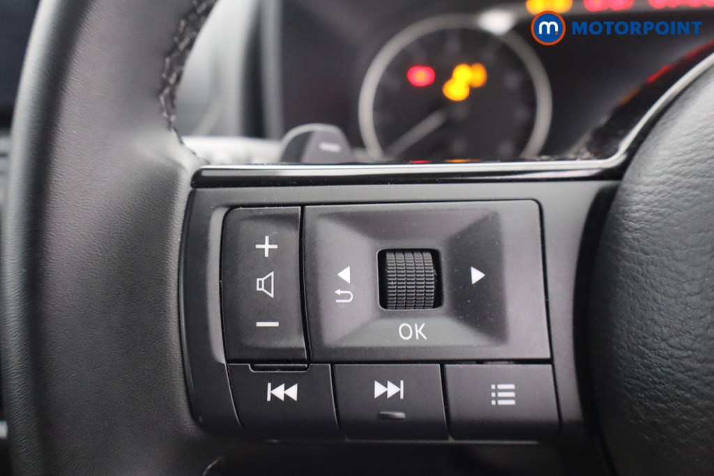 Nissan Qashqai Acenta Premium Automatic Petrol SUV - Stock Number (1676902) - 14th supplementary image