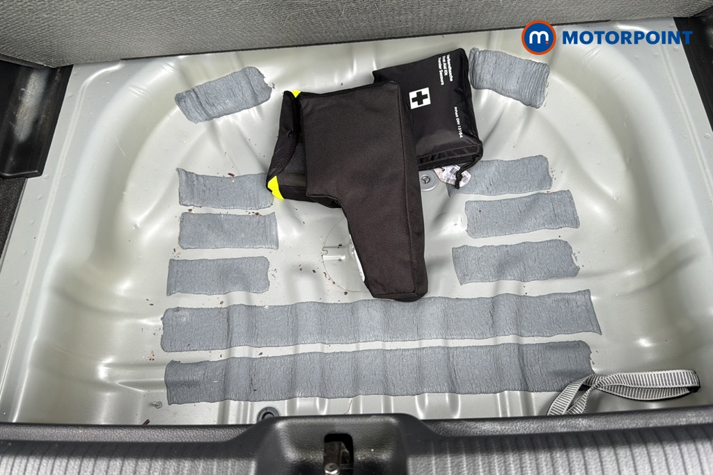 Audi Q2 S Line Automatic Petrol SUV - Stock Number (1676932) - 33rd supplementary image