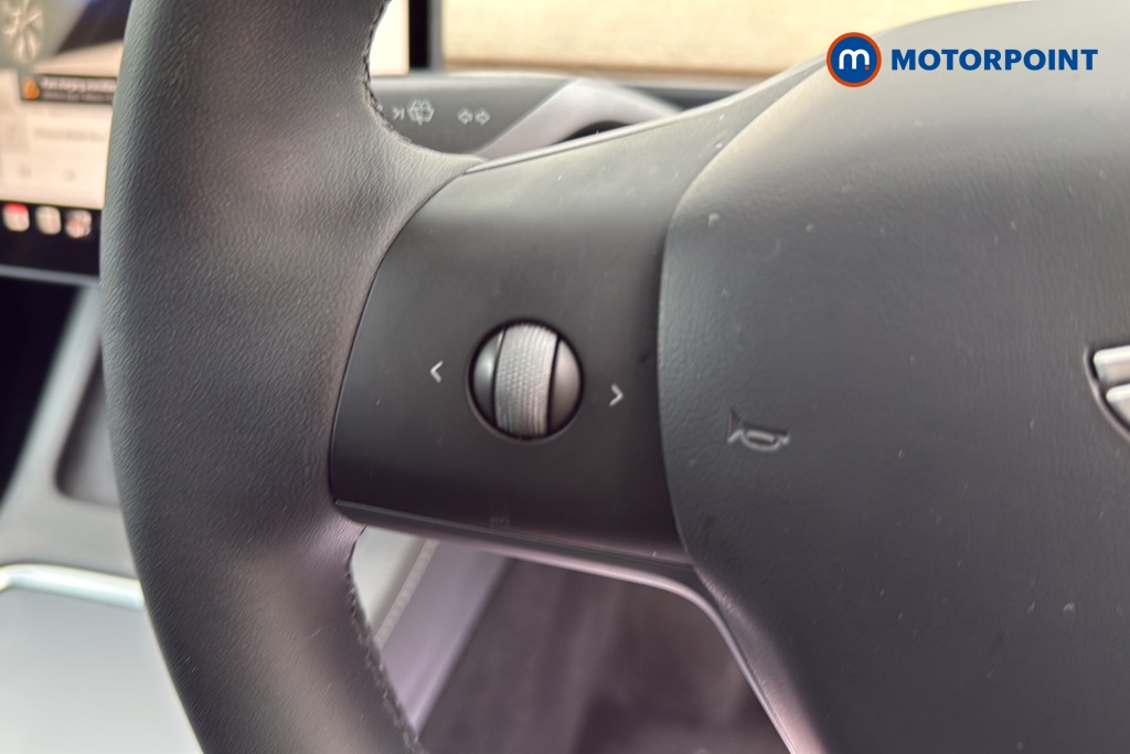 Tesla Model Y Long Range Automatic Electric SUV - Stock Number (1677000) - 4th supplementary image