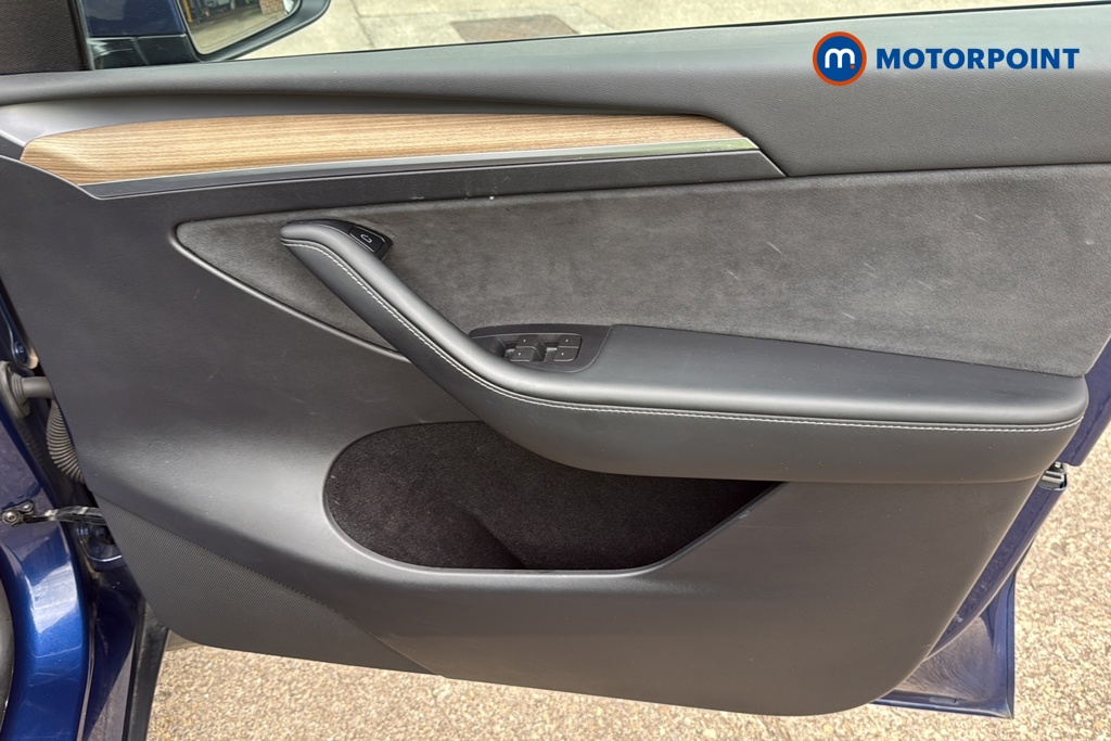 Tesla Model Y Long Range Automatic Electric SUV - Stock Number (1677000) - 18th supplementary image