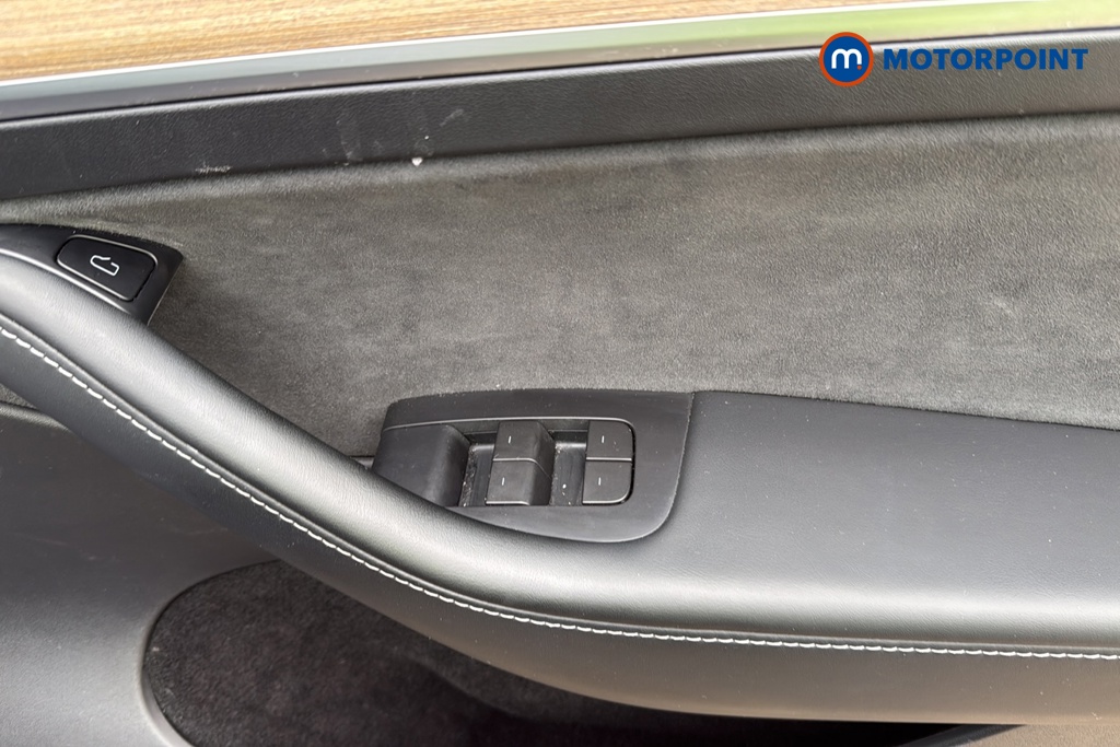 Tesla Model Y Long Range Automatic Electric SUV - Stock Number (1677000) - 19th supplementary image