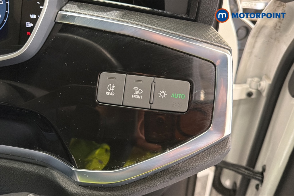 Audi Q3 Black Edition Automatic Petrol SUV - Stock Number (1677158) - 11th supplementary image