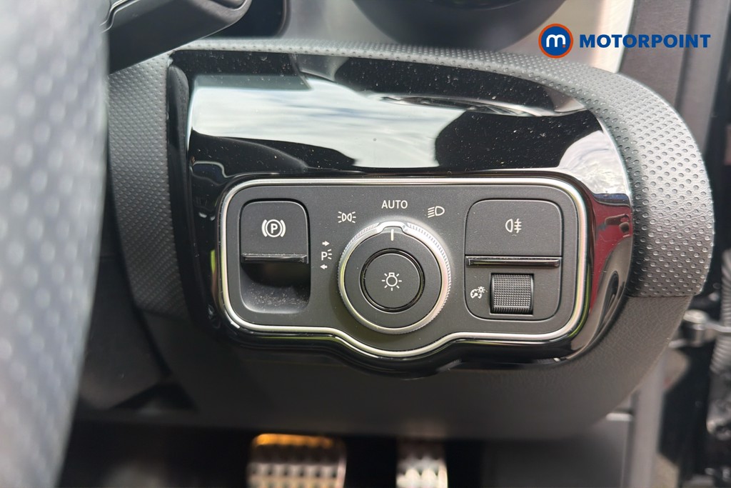 Mercedes-Benz CLA Amg Line Automatic Petrol Coupe - Stock Number (1677174) - 17th supplementary image