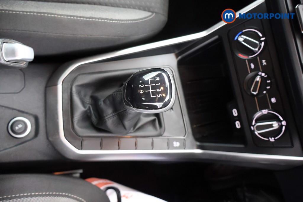 Volkswagen Polo Life Manual Petrol Hatchback - Stock Number (1677216) - 9th supplementary image
