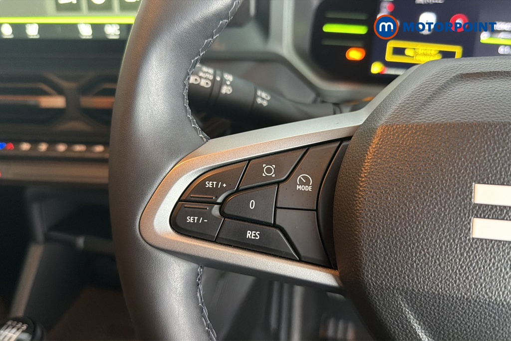 Dacia Duster Extreme Manual Petrol SUV - Stock Number (1677226) - 4th supplementary image