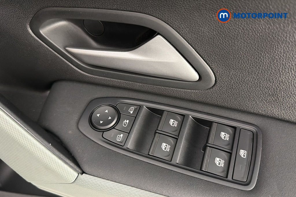 Dacia Duster Extreme Manual Petrol SUV - Stock Number (1677226) - 19th supplementary image